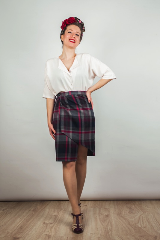 0001 COLUMBINE SKIRT ROSE BLOUSE garbellfotoGrafia mr collette dic 86 V Resized